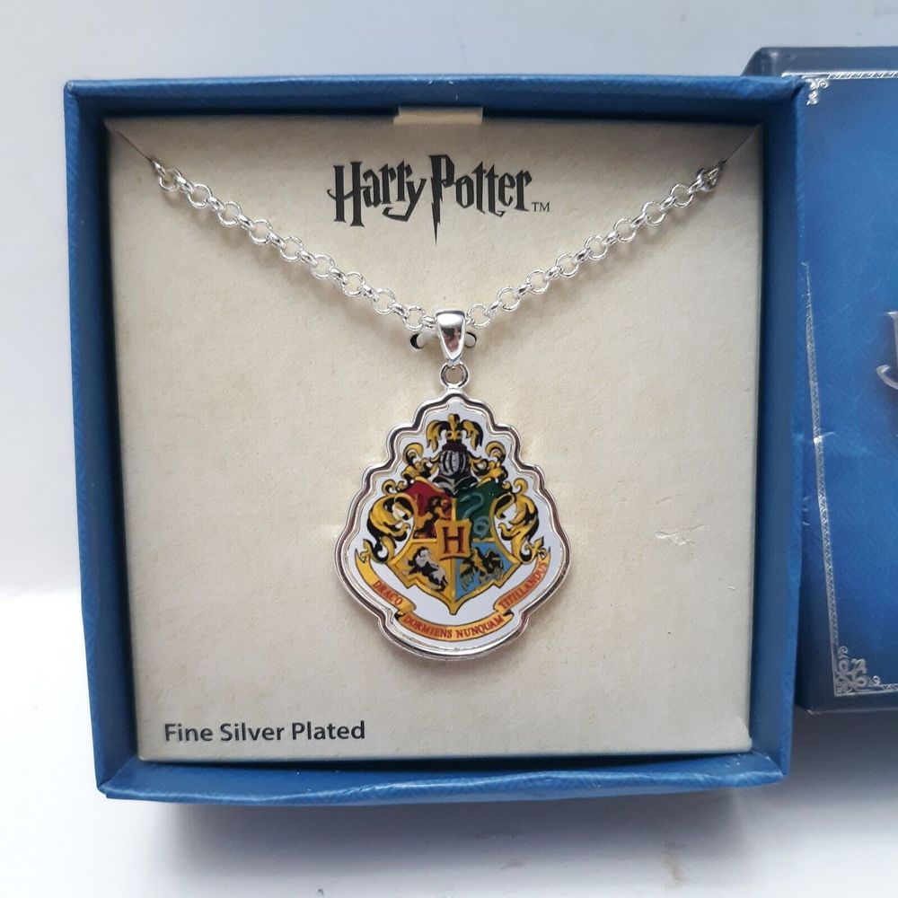 Harry Potter Crest Pendant Necklace Fine Silver Plated New old stock in Box